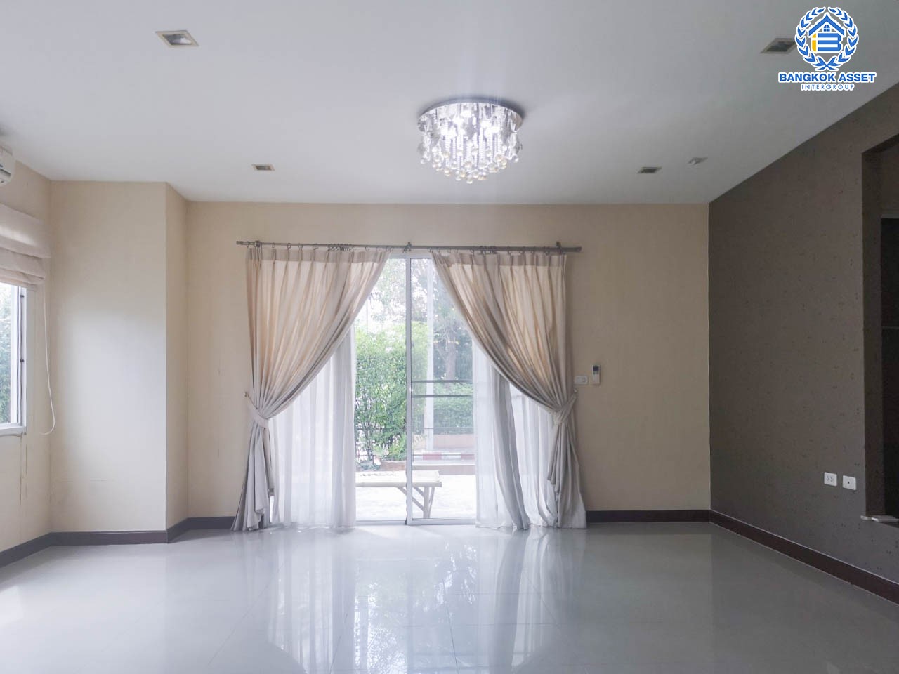 *****บ้านเดี่ยวมือสอง ม.ฮาบิเทีย ราชพฤกษ์ หลังมุม จากแบรนด์คุณภาพ Sansiri เนื้อที่ 58.1 ตร.ว. ฟังก์ชัน 3 ห้องนอน 3 ห้องน้ำ จอดรถได้ 2 คัน บนทำเลติดถนนใหญ่345 พร้อมเชื่อมสู่ราชพฤกษ์, แจ้งวัฒนะ และติวานนท์ ฯลฯ ได้อย่างรวดเร็ว ใกล้ทางด่วน "ศรีสมาน" และรายล้อมด้วยสิ่งอำนวยความสะดวกครบ